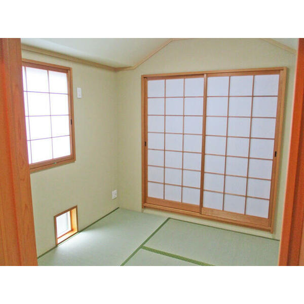 detached 東京都立川市栄町４丁目

地図を見る