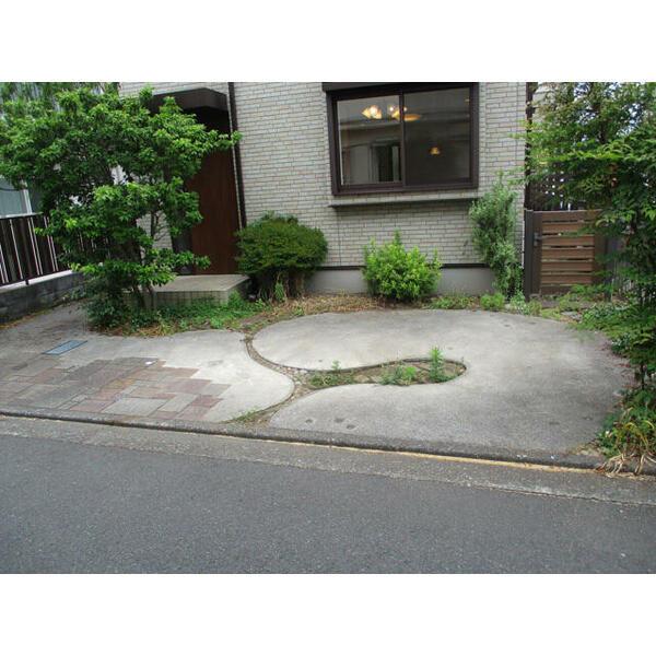 detached 東京都立川市栄町４丁目

地図を見る