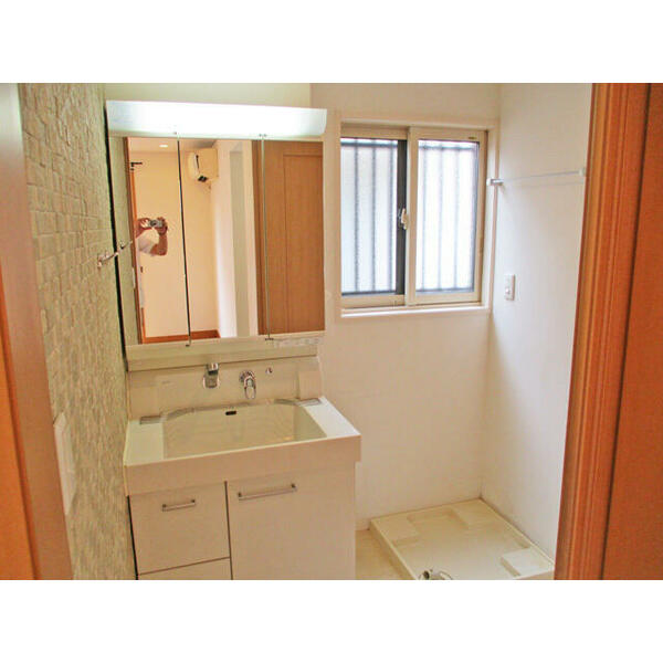 detached 東京都立川市栄町４丁目

地図を見る