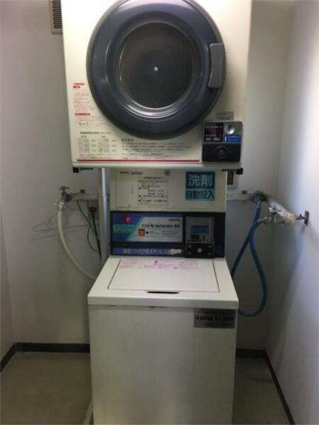 画像12:共用部に、洗濯機・乾燥機があります！（有料）