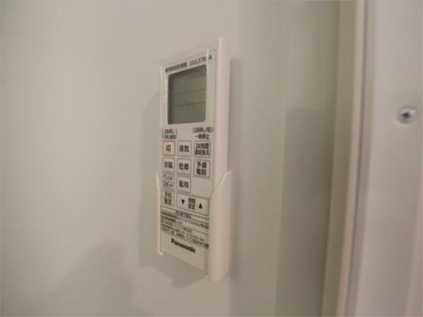画像12:浴室暖房乾燥機付　２４時間換気機能付バスルーム　イメージ写真