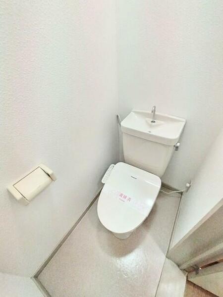 画像11:★★トイレは嬉しい洗浄機能付き便座です♪★★