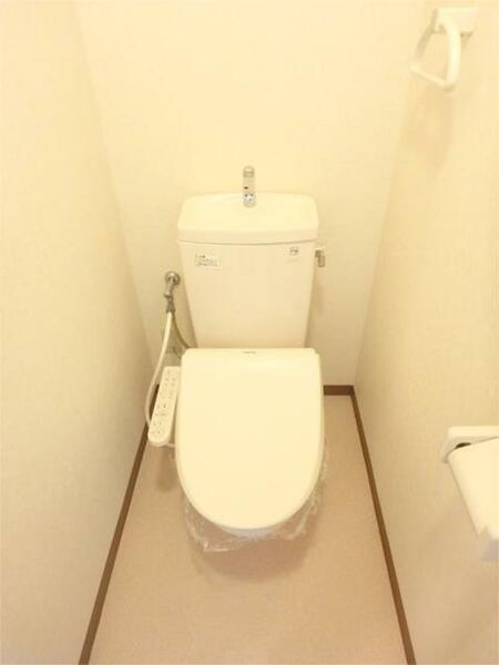 画像11:ウォシュレット付き独立トイレ