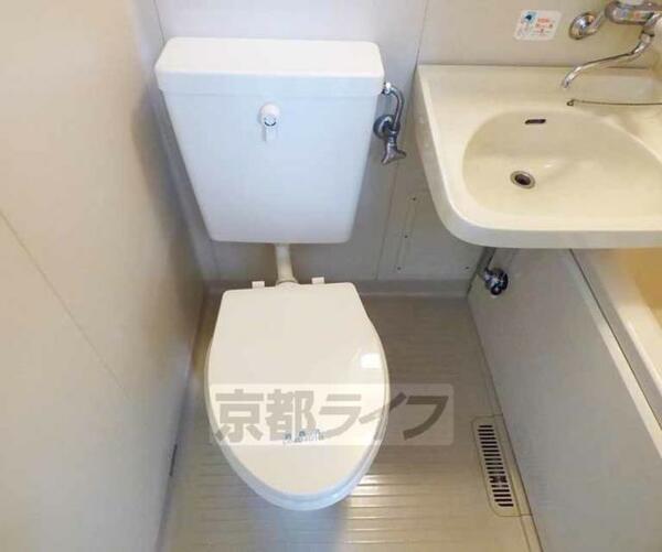 画像7:清潔感あるトイレです。