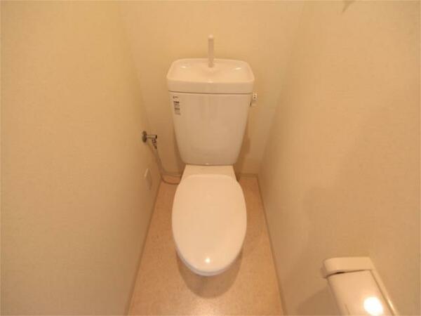 画像7:温水洗浄便暖房座取り付け可トイレ