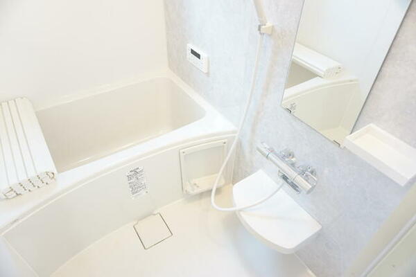 画像4:追焚＆浴室乾燥機付きのバスルームです★