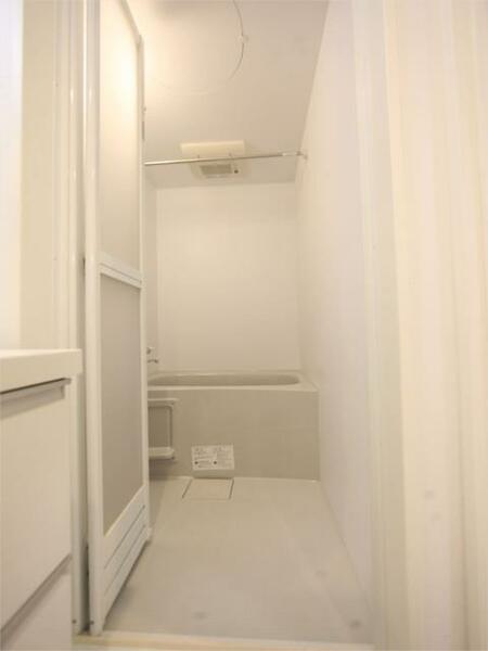 画像5:浴室暖房乾燥機　２４時間換気機能付バスルーム　同型写真