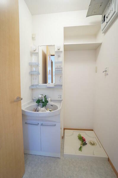 画像7:室内洗濯機置き場付き。