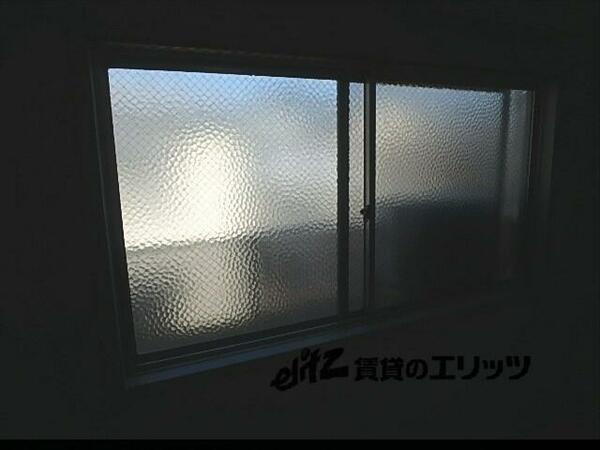 画像15:窓