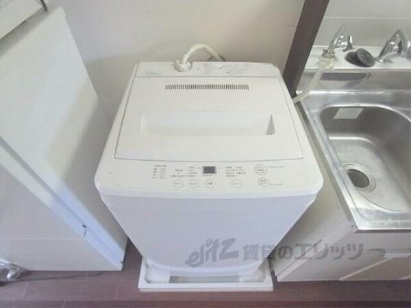 画像13:洗濯機置場：もちろん洗濯機もついてます。