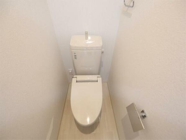 画像6:暖房便座付トイレ