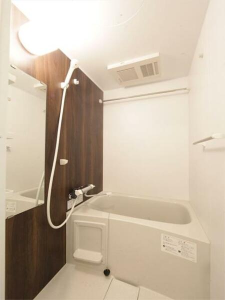 画像4:浴室暖房乾燥機能付バス