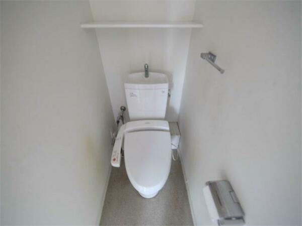 画像11:温水洗浄暖房便座付トイレ