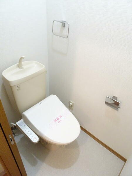 画像14:★★トイレは洗浄機能付き便座です♪★★