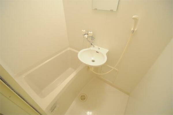 画像6:実際のお風呂は設備・仕様が異なる場合がございます