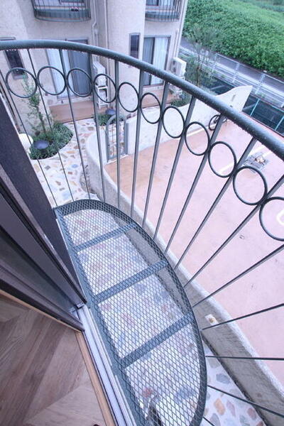 detached 東京都日野市石田２丁目

地図を見る