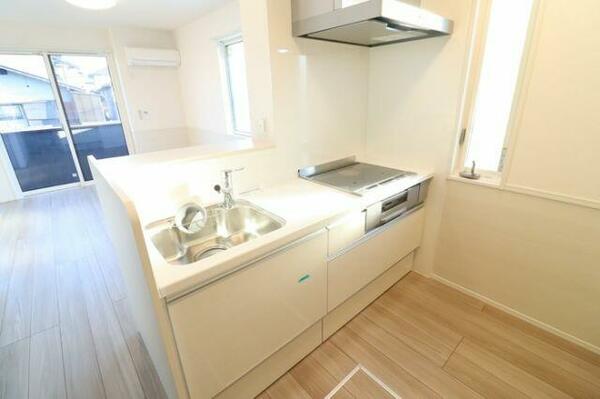 apartment 埼玉県北足立郡伊奈町栄３丁目
地図を見る