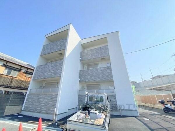 大阪府寝屋川市明和２丁目(賃貸アパート2LDK・3階・42.43㎡)の写真 その1