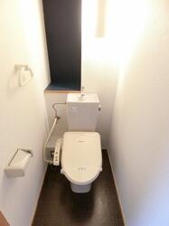 画像9:トイレ（温水洗浄暖房便座）