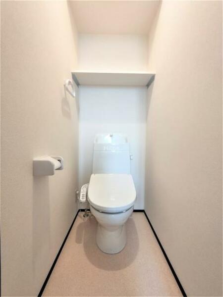 トイレ：トイレは温水洗浄便座を設置してあります。