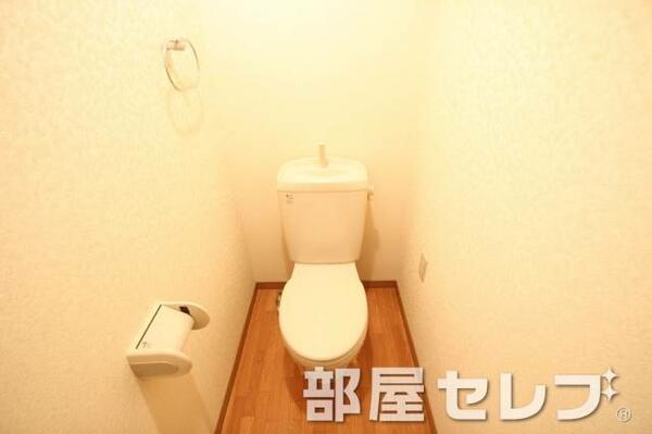 画像9:清潔感あるトイレ。
