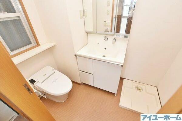 画像10:洗面所とトイレは同室です
