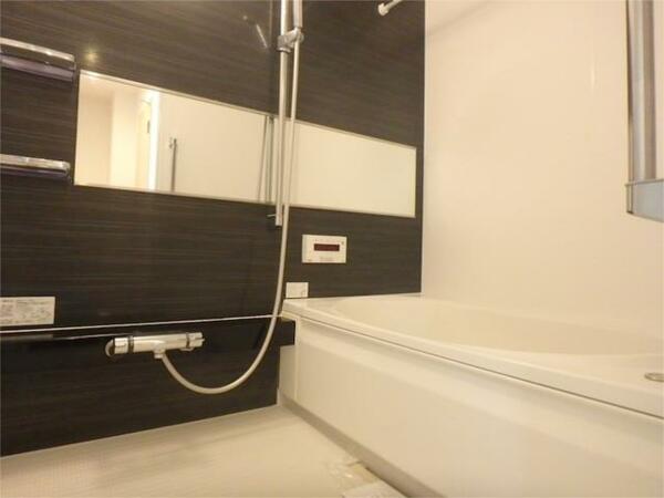 画像6:ホテルライクな高級感のある浴室