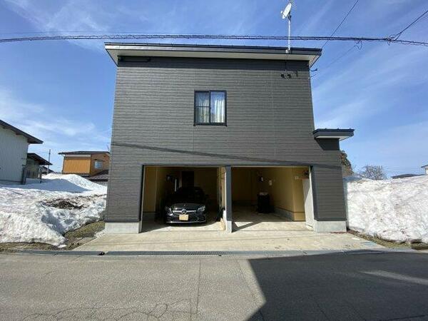 detached 秋田県横手市婦気大堤字下久保

地図を見る