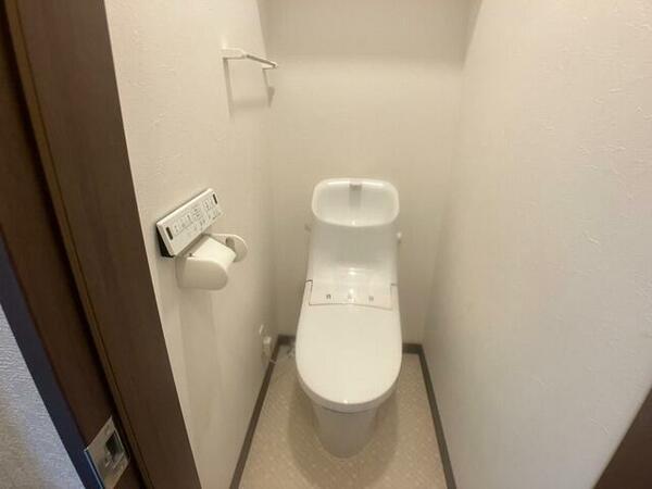 画像12:ウォシュレット機能がついたトイレ。安心して使用できますね。
