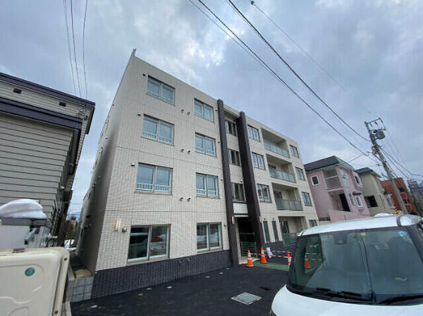 グランメールＶｉｌｌａ９．１６｜北海道札幌市中央区南九条西１６丁目(賃貸マンション2LDK・1階・61.02㎡)の写真 その1