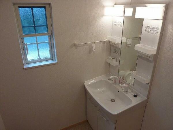 apartment 埼玉県北葛飾郡松伏町田中３丁目
地図を見る