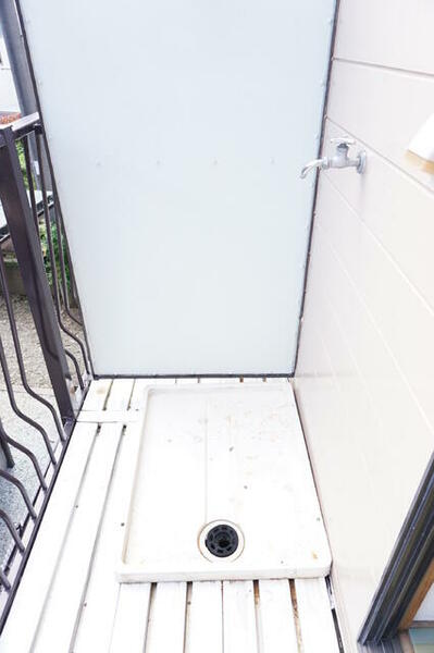 画像9:バルコニー室外洗濯機置き場あります