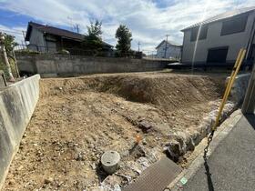 兵庫県明石市魚住町錦が丘１丁目