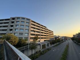 ライオンズ港北ニュータウンローレルコート