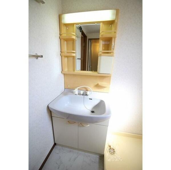 apartment 茨城県牛久市田宮町
地図を見る