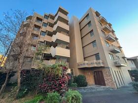 　パテラスクエア草加　