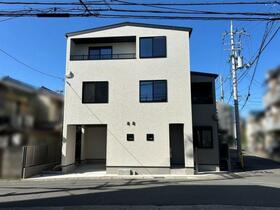 京都府京都市右京区太秦松本町