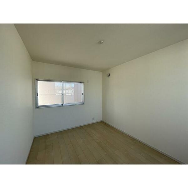 detached 埼玉県入間郡三芳町大字竹間沢

地図を見る