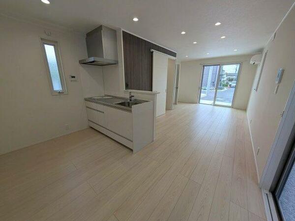 detached 東京都狛江市駒井町２丁目

地図を見る