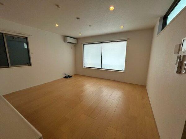 detached 東京都台東区谷中２丁目

地図を見る