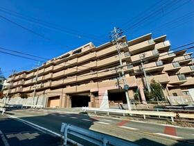 ヴェルビュ川西