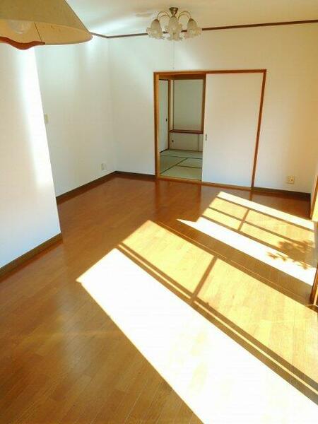 detached 東京都国分寺市内藤１丁目

地図を見る