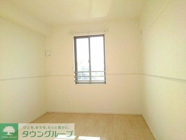 apartment 埼玉県三郷市彦野１丁目
地図を見る