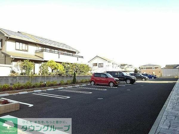 apartment 埼玉県三郷市彦野１丁目
地図を見る