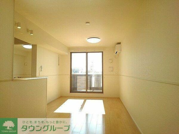 apartment 埼玉県三郷市彦野１丁目
地図を見る
