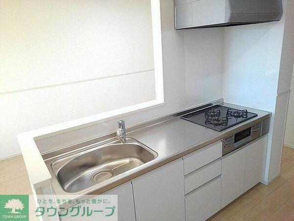 apartment 埼玉県三郷市彦野１丁目
地図を見る