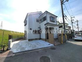 大阪府高槻市大塚町２丁目