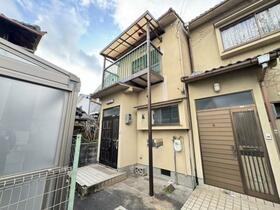 京都府京都市山科区御陵荒巻町