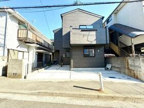 神奈川県横浜市金沢区寺前１丁目