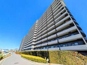 ワコーレロイヤルガーデン北本　Ｆ棟